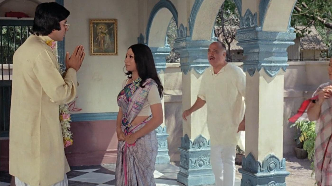 7. Chupke Chupke (1975)