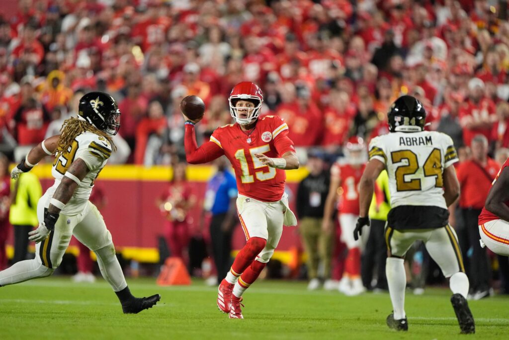 Analyzing Kansas City Chiefs Games: Player Statistics, Standout Performances, and Head-to-Head Matchups
